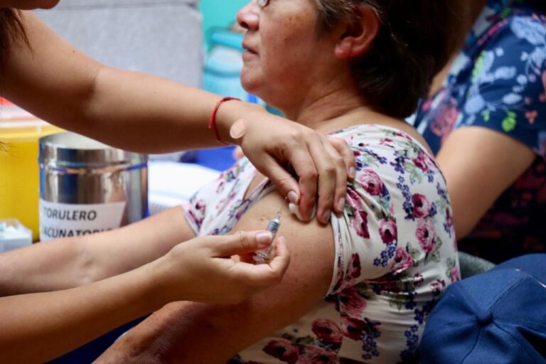 CESFAM Río Bueno lanza campaña de vacunación de invierno para proteger a grupos de riesgo