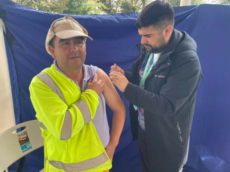 Cobertura de la campaña de vacunación contra la Influenza alcanza un 13,6% en Los Ríos