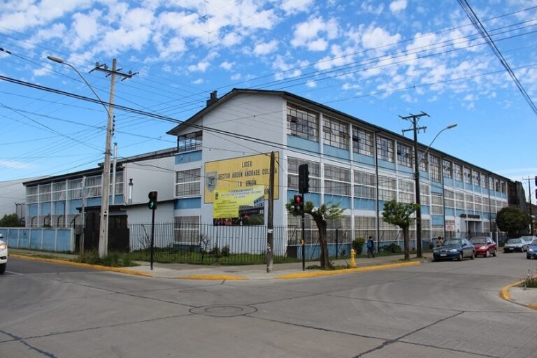 Suspensión de clases en liceo de La Unión por amenazas a la seguridad de la comunidad educativa