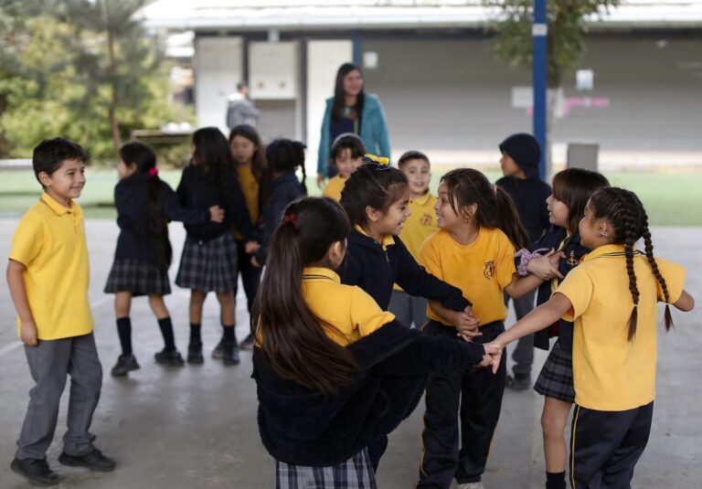 Supereduc presenta guía para fortalecer seguridad en establecimientos educacionales