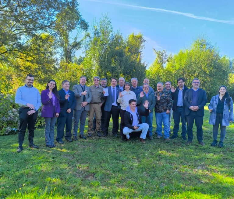 Vitrina digital Mercado Madera conecta a productores de Los Ríos con sus clientes