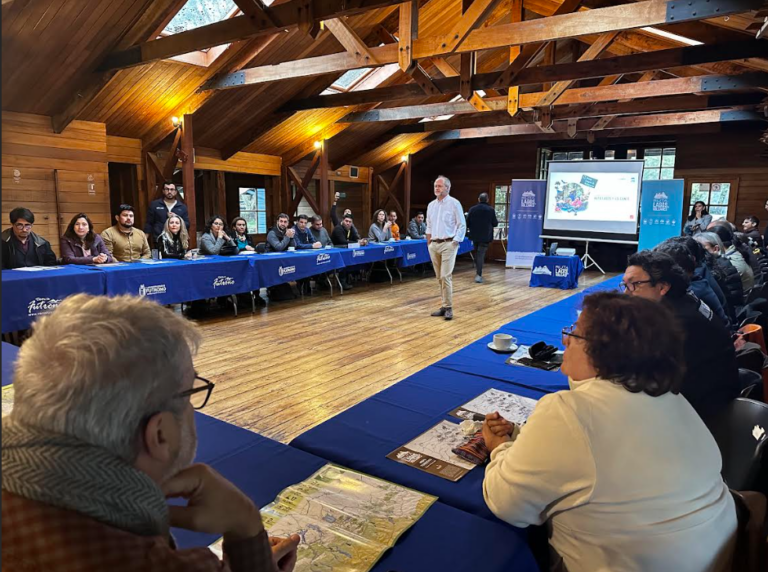 Consejo Directivo de la Ruta Lagos y Volcanes sesionó en Los Ríos con el foco puesto en potenciar el turismo de montaña