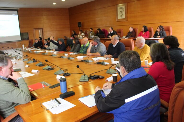 Mesa para el desarrollo frutícola de Los Ríos sesionó en la UACh