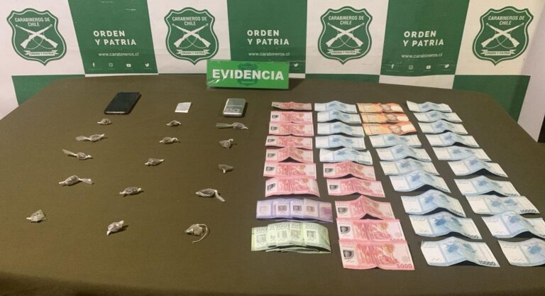 Carabineros OS7 Valdivia detuvo a sujeto por microtráfico de drogas en Corral