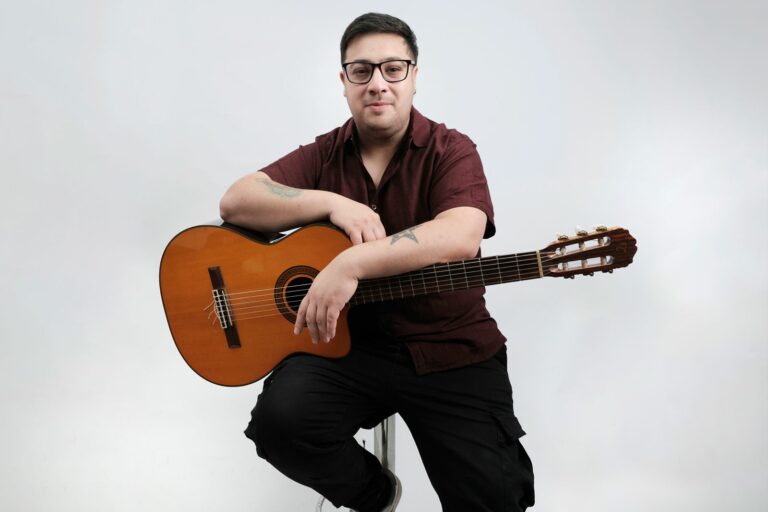 Feña Guerra estrena “Río Salado” y prepara el prelanzamiento en vivo de su disco “RENOVAL” en la Ruka Mapuche del Barrio San Pablo
