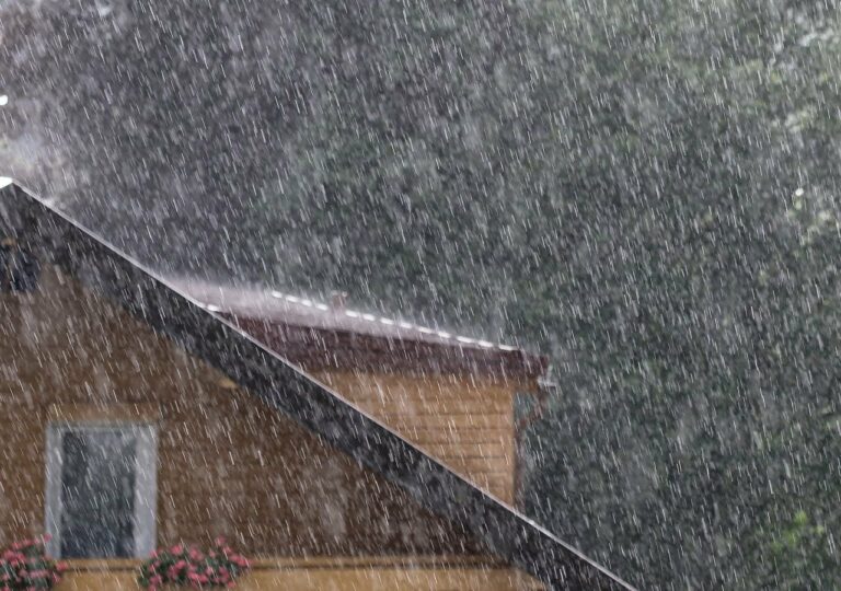SENAPRED mantiene Alerta Temprana Preventiva en Los Ríos por intensas precipitaciones y riesgo de tormentas eléctricas