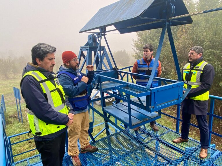 MOP inspecciona estaciones de monitoreo hídrico en Los Ríos previo al invierno