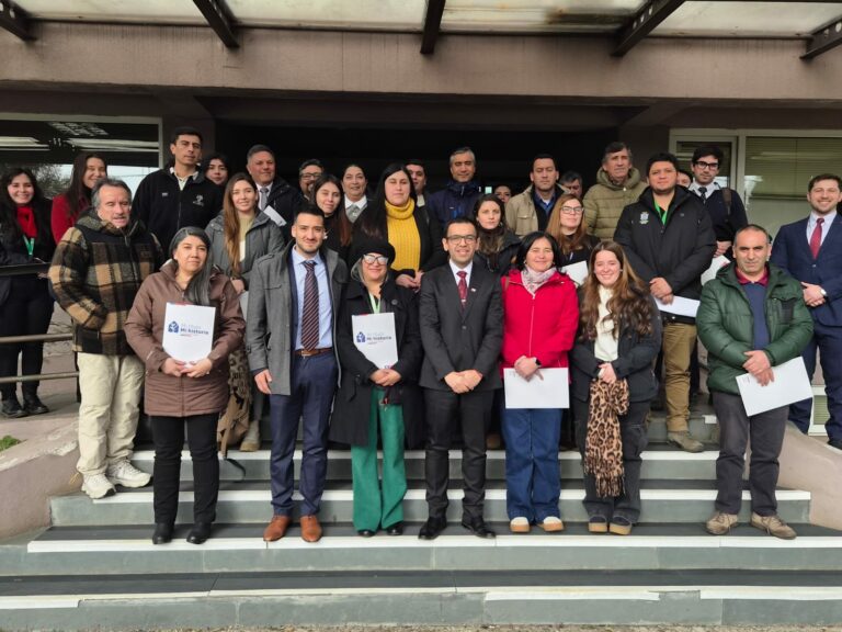 Funcionarios municipales de la región participaron en jornada de capacitación sobre Regularización de Títulos de Dominio 