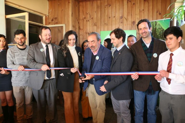 Subsecretario del Medio Ambiente inaugura nuevo Centro de Educación Ambiental de Mariquina en gira por la región de Los Ríos