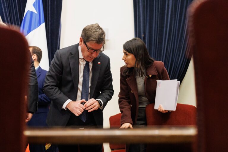 Mesa Interministerial por el Empleo dispone 5.000 subsidios a la contratación y acelera coordinación con regiones