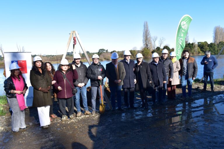 Primera piedra marca inicio de obras en balneario Cocule