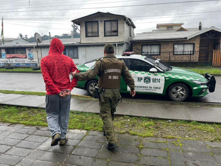 En Mehuín Carabineros detuvo a un hombre por amenazas en contexto de violencia intrafamiliar