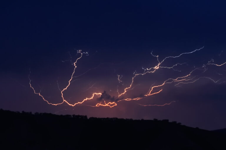 Se mantiene Alerta Temprana Preventiva por tormentas eléctricas y riesgo de aluviones
