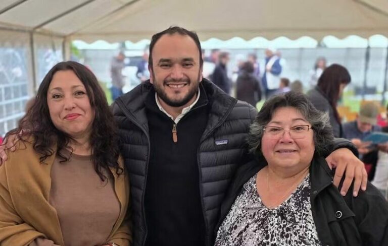 Delegado Presidencial Alex Valderrama destaca inicio de construcción de APR’s Contra Coronel y Pampa Negrón