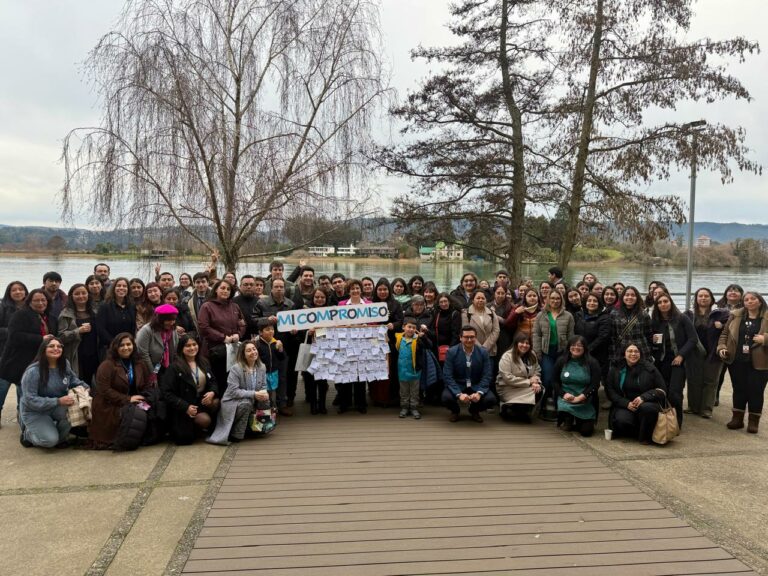 Cerca de 200 personas participaron en seminario sobre adopción y acogimiento familiar en Los Ríos