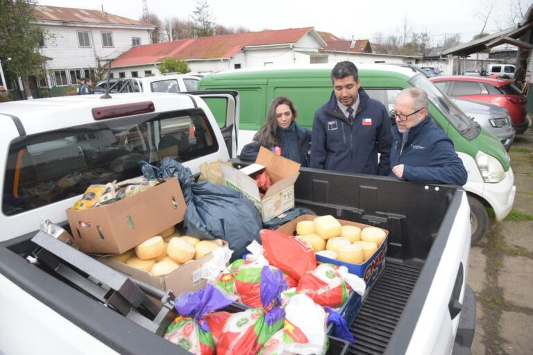 Tercera ronda de fiscalizaciones permitió retirar de la venta 269 kilos de productos derivados de la carne y leche en Río Bueno