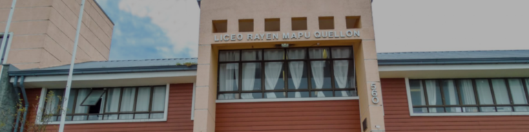 Denuncian que estudiantes habrían sido obligados a desvestirse durante procedimiento de Carabineros en liceo de Quellón