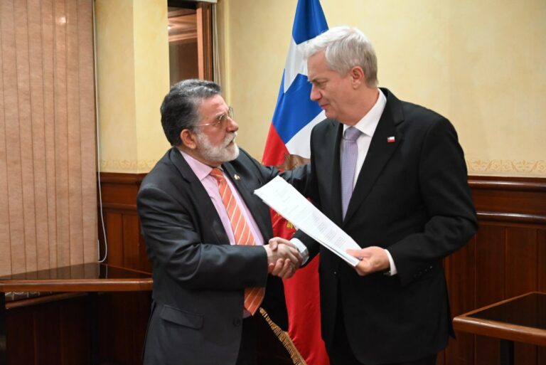 Gobernador Cuvertino plantea prioridades al Presidente Kast y pide acelerar decisiones