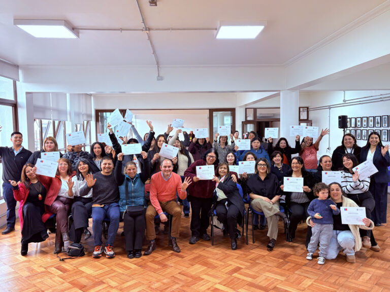 Mujeres egresan del programa de SernamEG