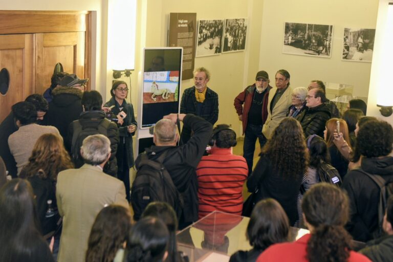 Frágil como un volantín: expo sobre fotografías históricas de septiembre llega el Cervantes
