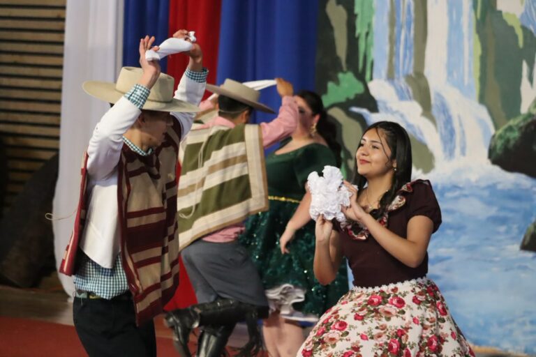 Muestra Nacional de Cueca Escolar 2026 reunirá a estudiantes de todo el país