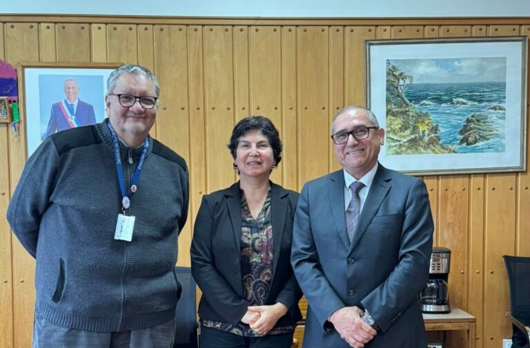 Bernardo Villablanca asume la dirección del Hospital Base de Valdivia