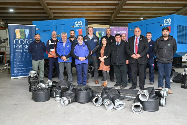 GORE Los Ríos entrega equipamiento especializado a SENAPRED para enfrentar emergencias