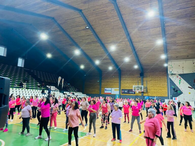 “Octubre Rosa” invita a bailar por la prevención del cáncer de mama