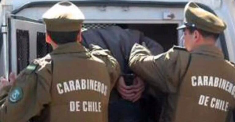 Formalizan a adulto y adolescente por violento robo a hombre de 62 años
