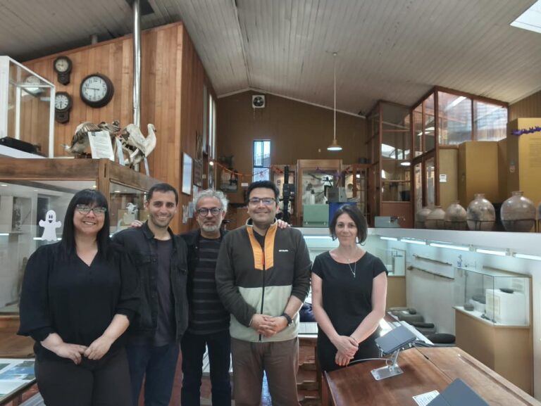 Asociación Patrimonial Cultural y UACh buscan conservar histórica colección de cine de Río Bueno